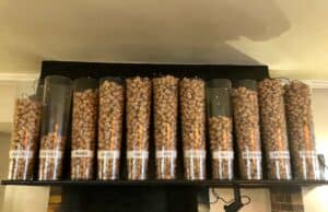 How Champagne Corks Reveal Restaurant Dining Trends: A Simple Data Visualization Example